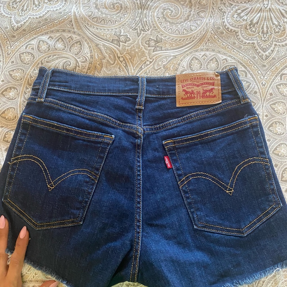 Shorts - Picture 2 of 3